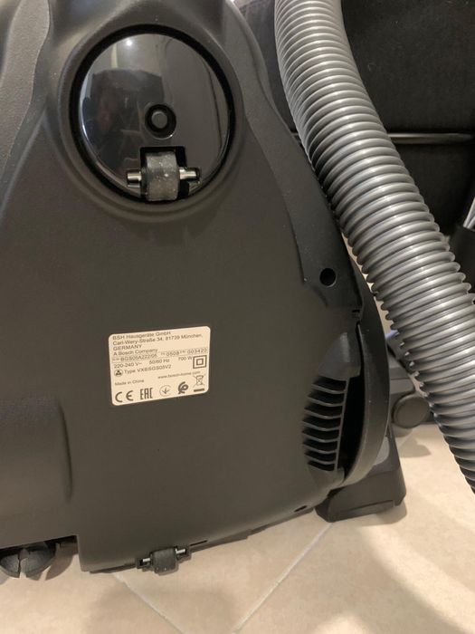 Aspirador sem Saco BOSCH BGS05A222 Série 2 (78 dB), como novo.