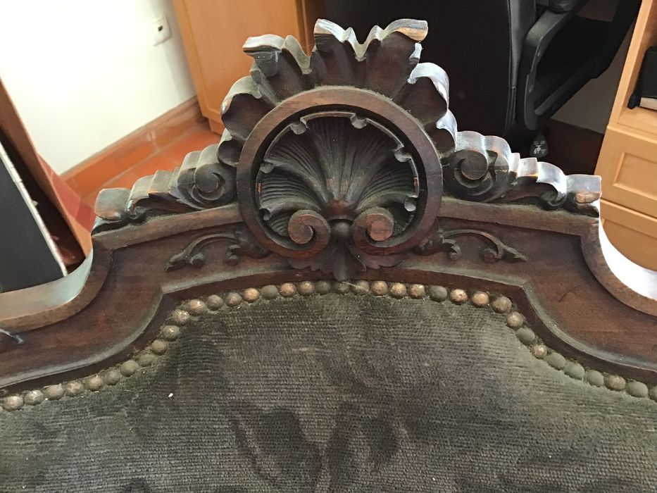 Cadeirão de braços tipo  bergère  em madeira excelente estado