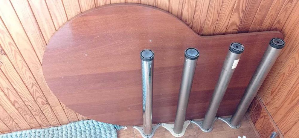 стіл та ноги до стола