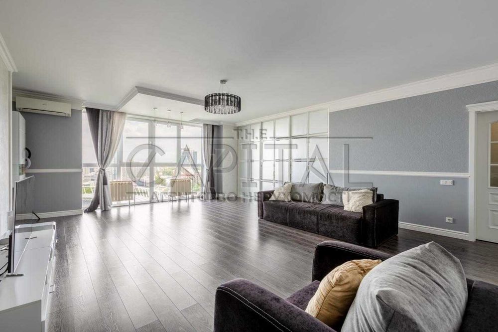 Продаж / Квартира / 130 м2 / Печерський район / вул. Ділова, 2д