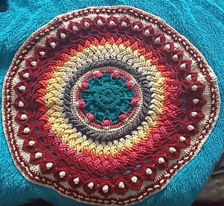 красивые вязанные коврики