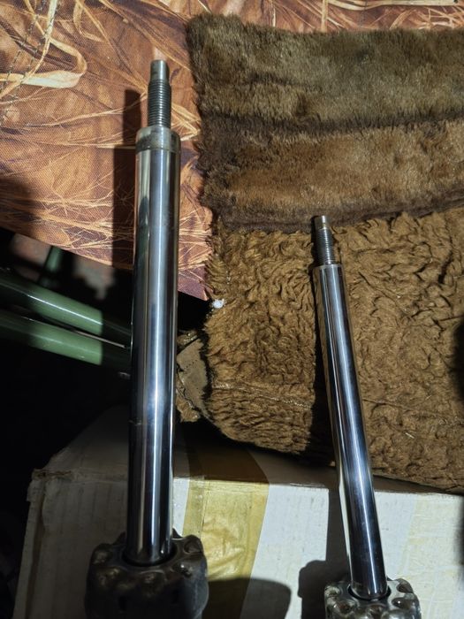 Передні амортизатори на lancer 9