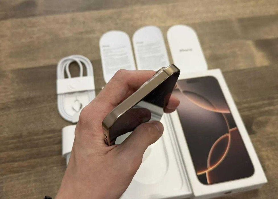 iPhone 16 Pro Max, 512 ГБ, SIM + eSIM