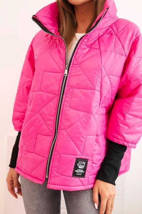 Kurtka damska pikowana z krótkim krojem i stójką