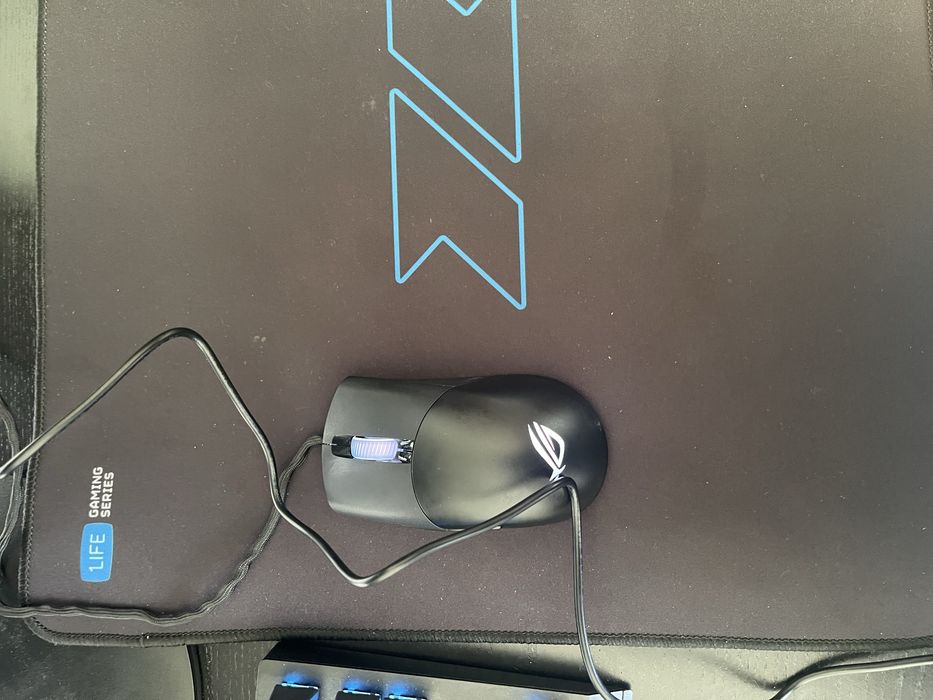 Monitor, teclado e rato gaming