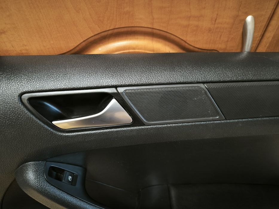 Карт двері права зад джета 2015 jetta mk6