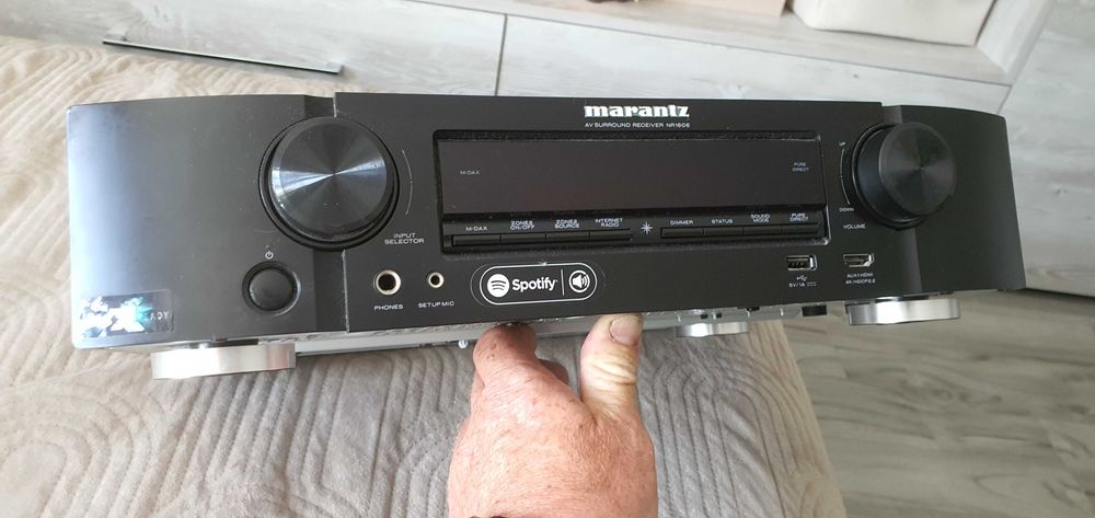 Amplituner marantz  MR1606