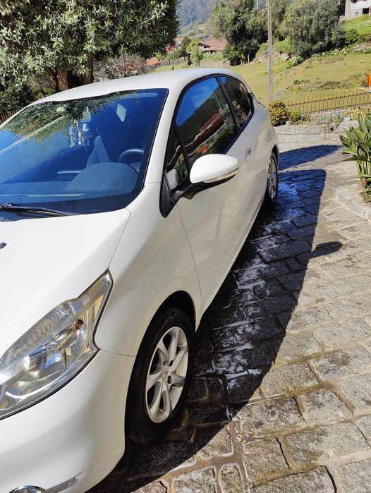 Peugeot 208 Active VTi