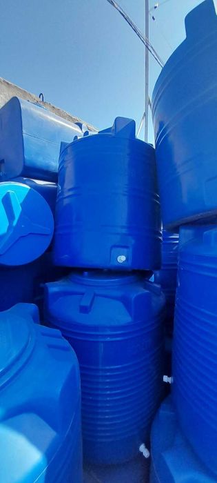 Бочки, баки, резервуари для води пластикові вертикальні 500 л/ 750 л/1000 л