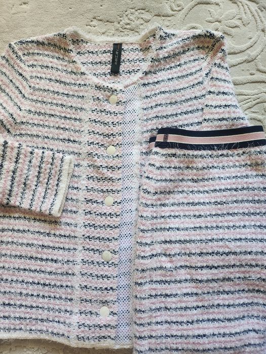 Продається костюм MARC CAIN  розмір M/L. Новий
