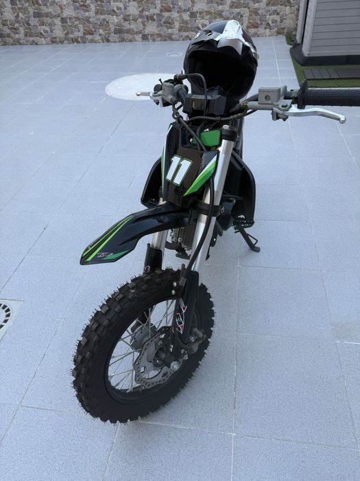 Pit Bike TOX Volcano MX 110cc (Como Nova) + Capacete Incluído