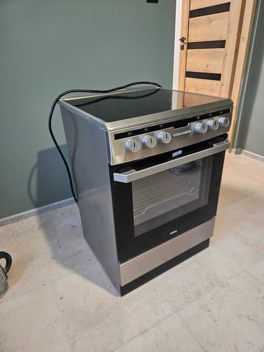 Kuchenka Amica 618CE3.333HTAQXX – 2023 rok – sprawna, dobry stan