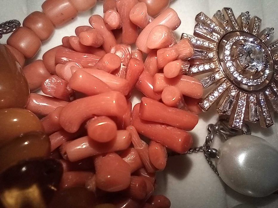 Біжутерія прикраси вінтаж та сучасні