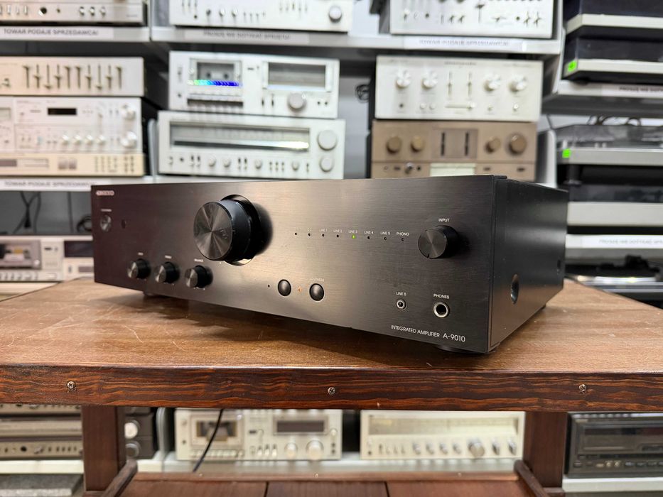 Wzmacniacz Onkyo A-9010, Audio Room