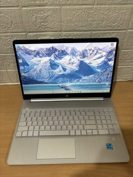Сенсорний ноутбук HP 15-dy2007cy 15,6” FHD i3-1125g4 (4c/8t)/8GB/512GB