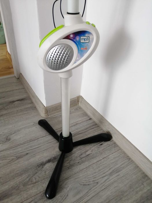 Mikrofon z stojakiem