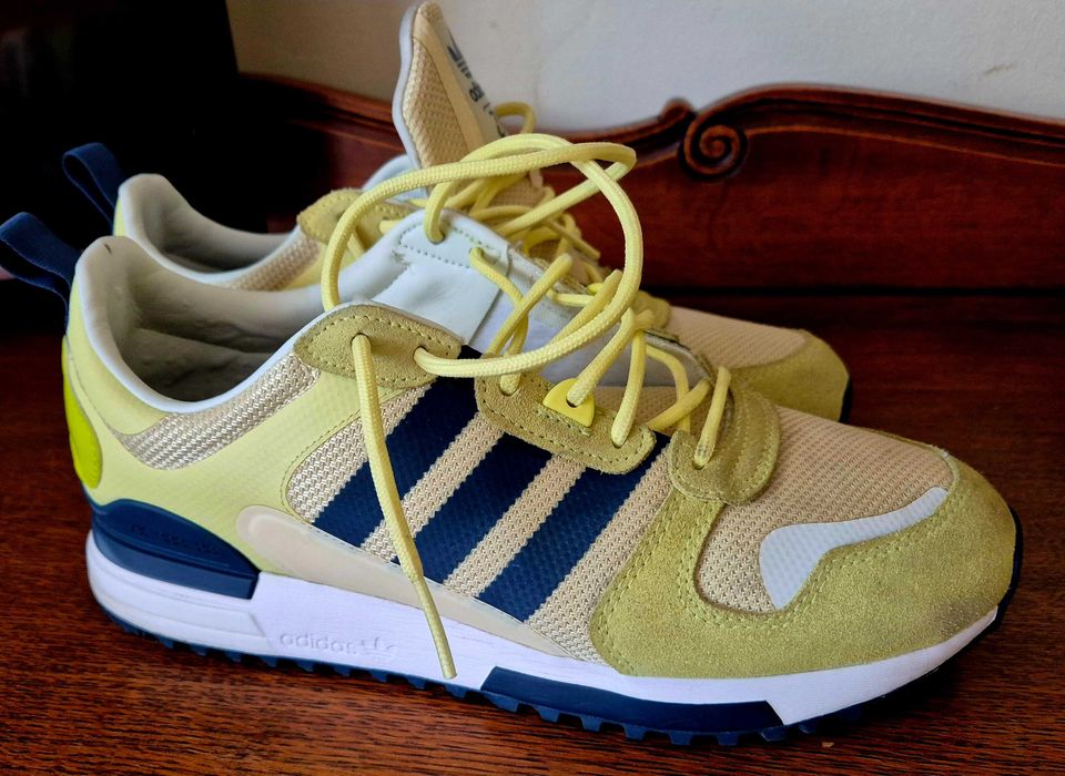 Buty Adidas ZX700