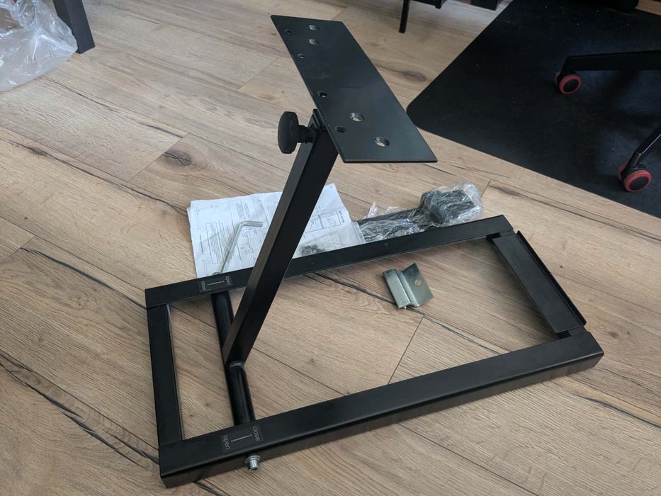Wheel Stand Pro GTR - stojak dla kierownic Logitech / Thrustmaster