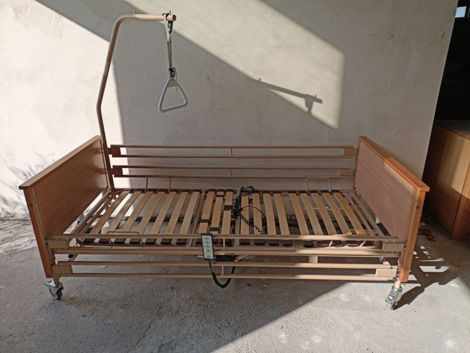 Łóżko rehabilitacyjne 4 funkcyjne Burmeier elektrycznie regulowane