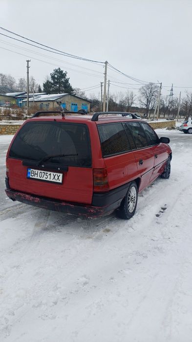 Опель Астра ф 1,6