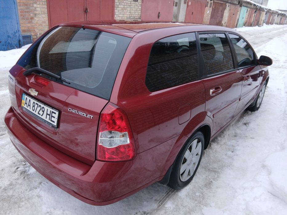 Лачетті універсал