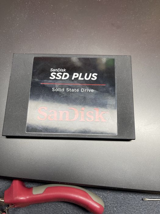SSD накопитель SanDisk SSD Plus 480GB 2.5" SATA III (Идеальное состояние, 100%)