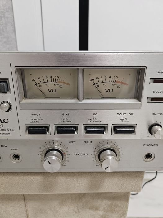 Аудіомагнітофон TEAC A-107