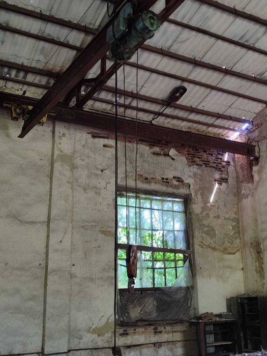 (3) Продам приміщення с.Вендичани Могилів-Подільський р-н 0925