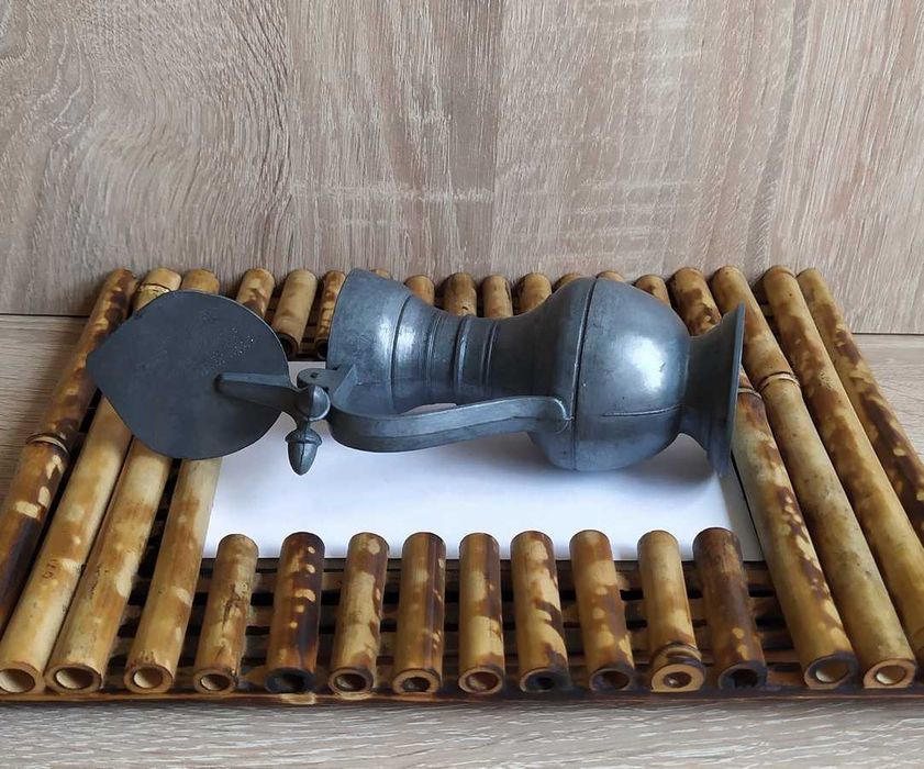 Mały cynowy dzbanek winny. Niemcy, lata 70