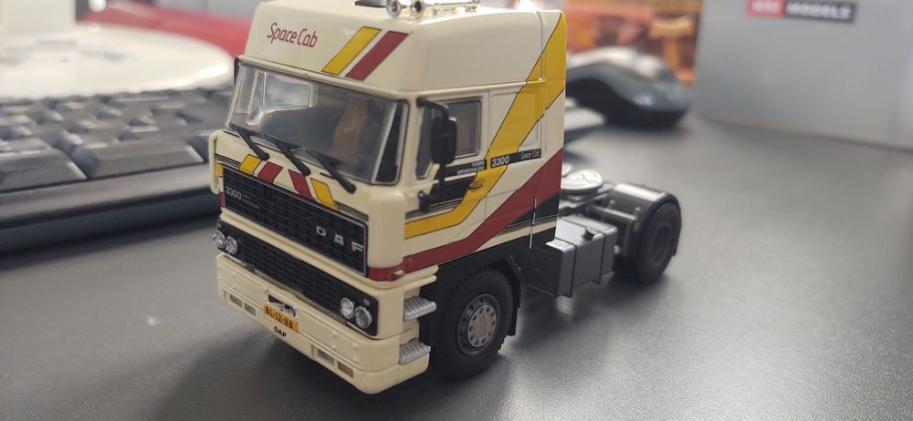 WSI MODELS model DAF 3300 SPACE CAB 4X2 . 1:50