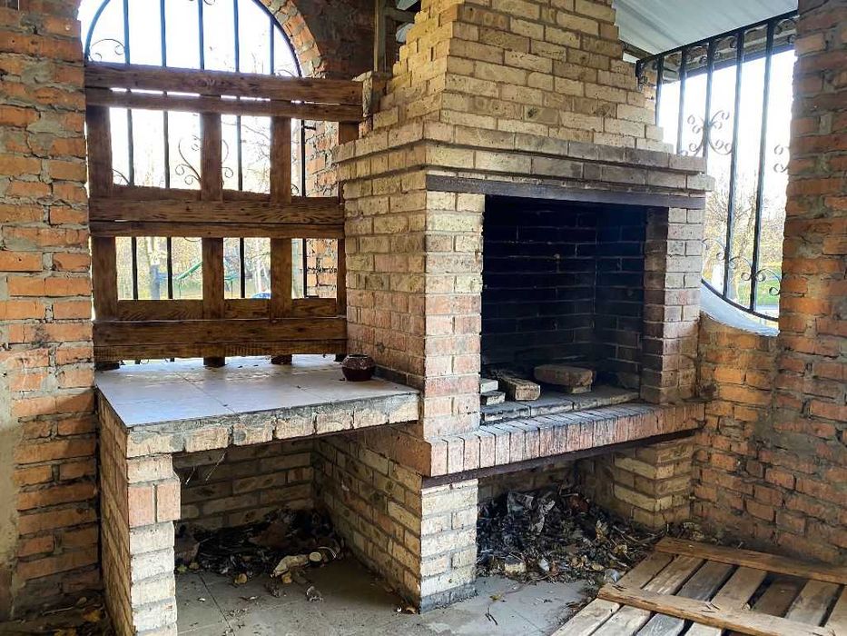 Продаж кафе біля міського озера