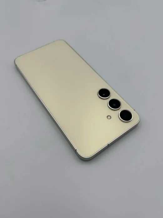 Samsung S24 8/256GB