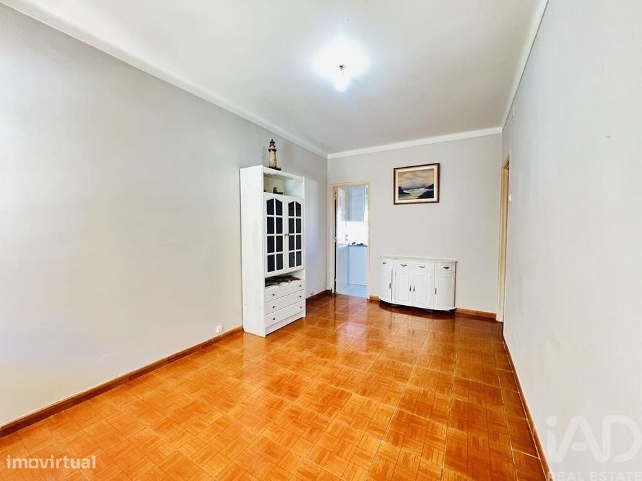Moradia geminada T3 em Peniche de 70 m2