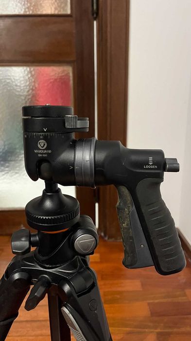 Vanguard GH100 +Tripé de alumínio Vanguard Alta Pro 263AT
