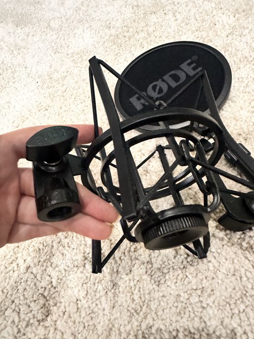 Shock Mount Rode - SM6 (com Pop Filter)