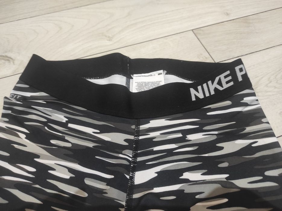 Legginsy capri Nike Pro