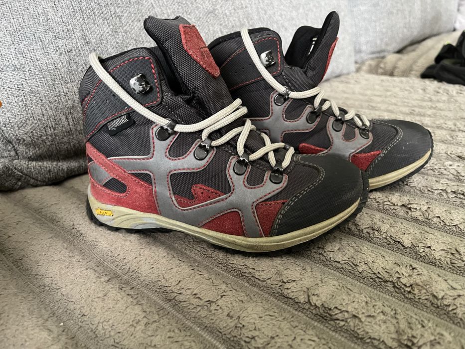 Продам кросівки для хлопчика