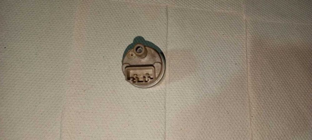 Бензонасос camry 40 3.5 камри 40 3.5 оригинал AF1951306830 Toyota