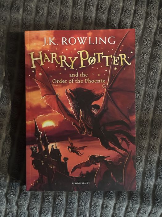 Гаррі Поттер та Орден Фенікса на англійській.Harry potter and Orden of phenix book