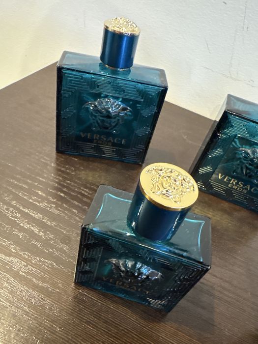 Puste fiolki po perfumach versace