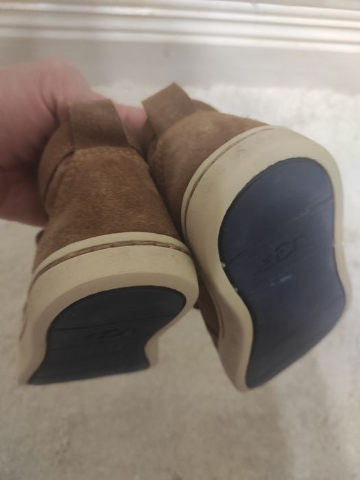 Ботинки черевички ugg р 25