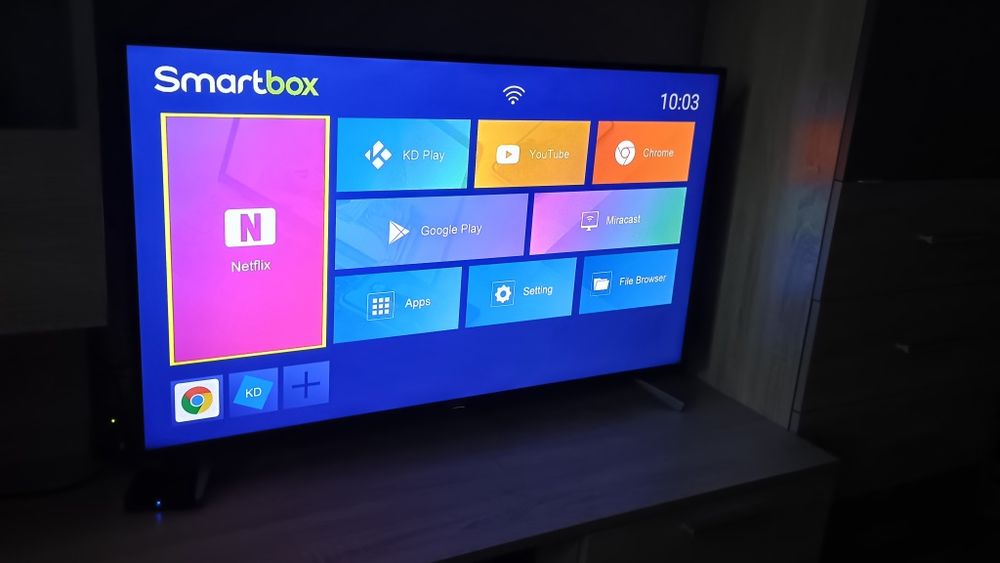 4k телевізор Sharp LC-43UI8652E, + приставка smart tv.