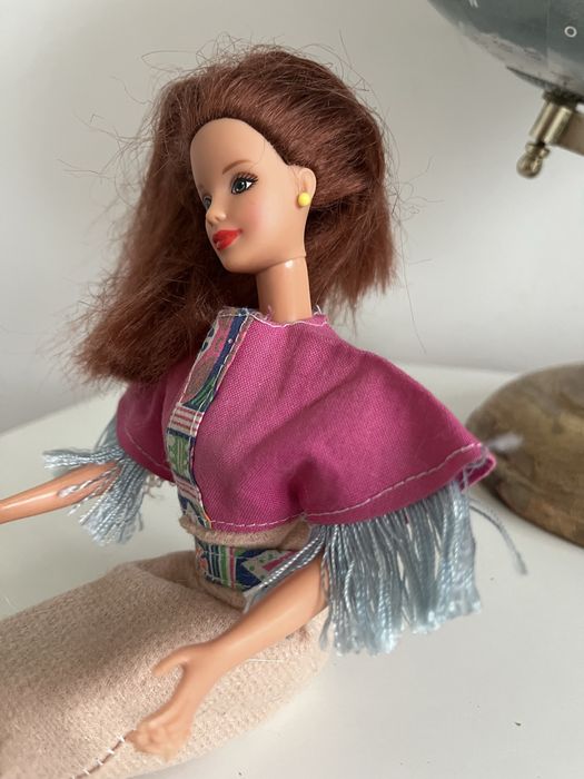 Rare Vintage 1994 Barbie Doll Native American Indian