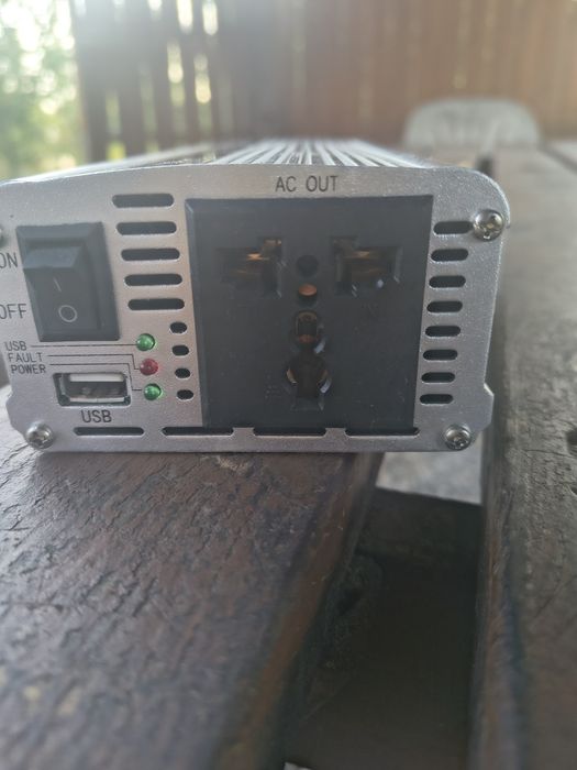 Przetwornica samochodowa 12v