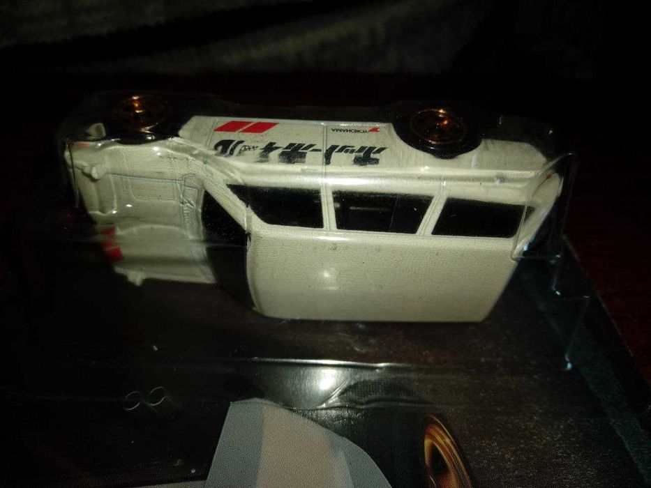 Hot Wheels  Datsun Bluebird Wagon