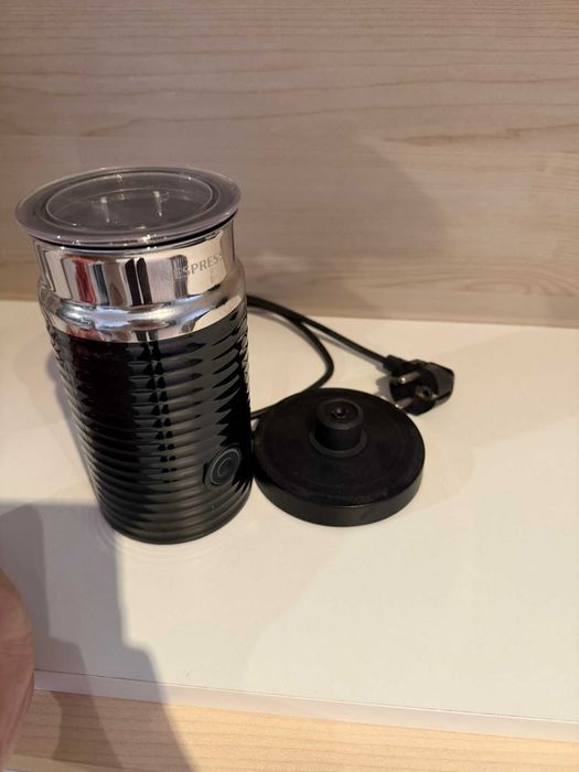 Copo Vaporizdor de Leite Aeroccino 3 Nespresso