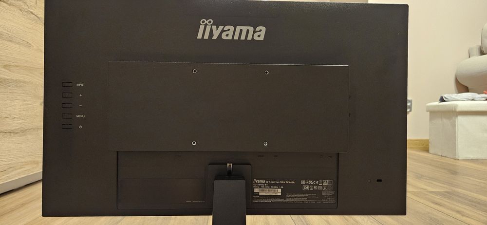 Sprzedam zestaw komputerowy do gier.