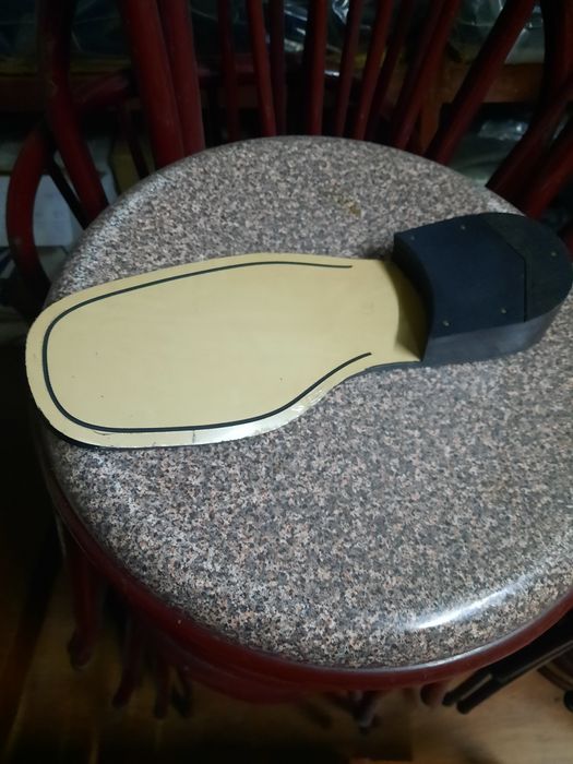 Solas em tr, em borracha,em couro, pré fabricado