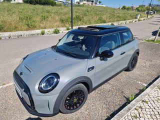 MINI 3 Portas Cooper SE Camden Edition