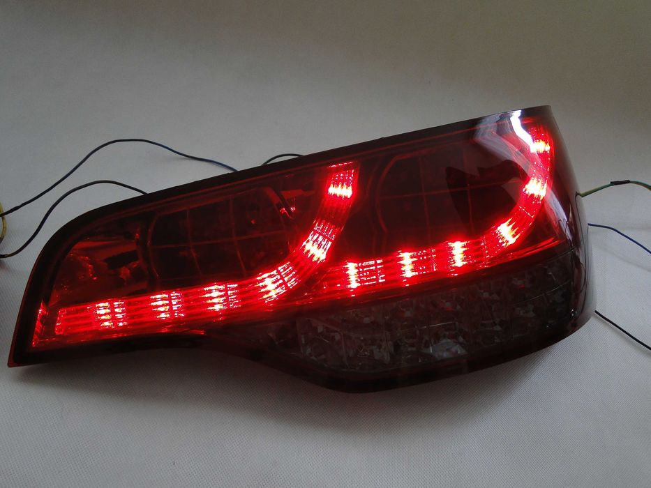Lampy światła tył tylne AUDI Q7 4L 06-09 DIODY LED Red SMOKE TUNING IGŁA!